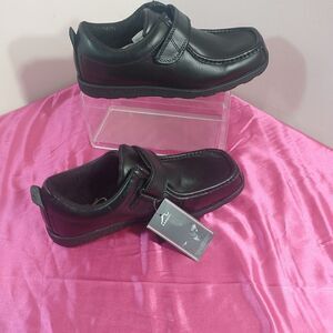 KANGOL Big Kid SZ 5.5 Slip On Hook And Loop Leather Casual Shoes Black NWT.